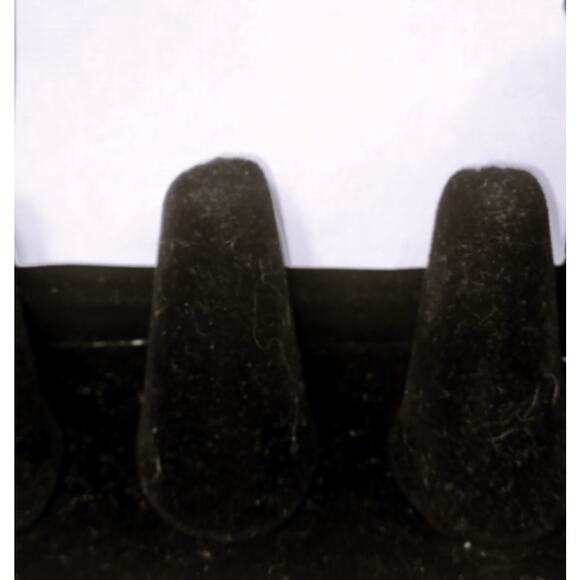 Black Velvet 18 Finger Ring Display - Picture 2 of 6